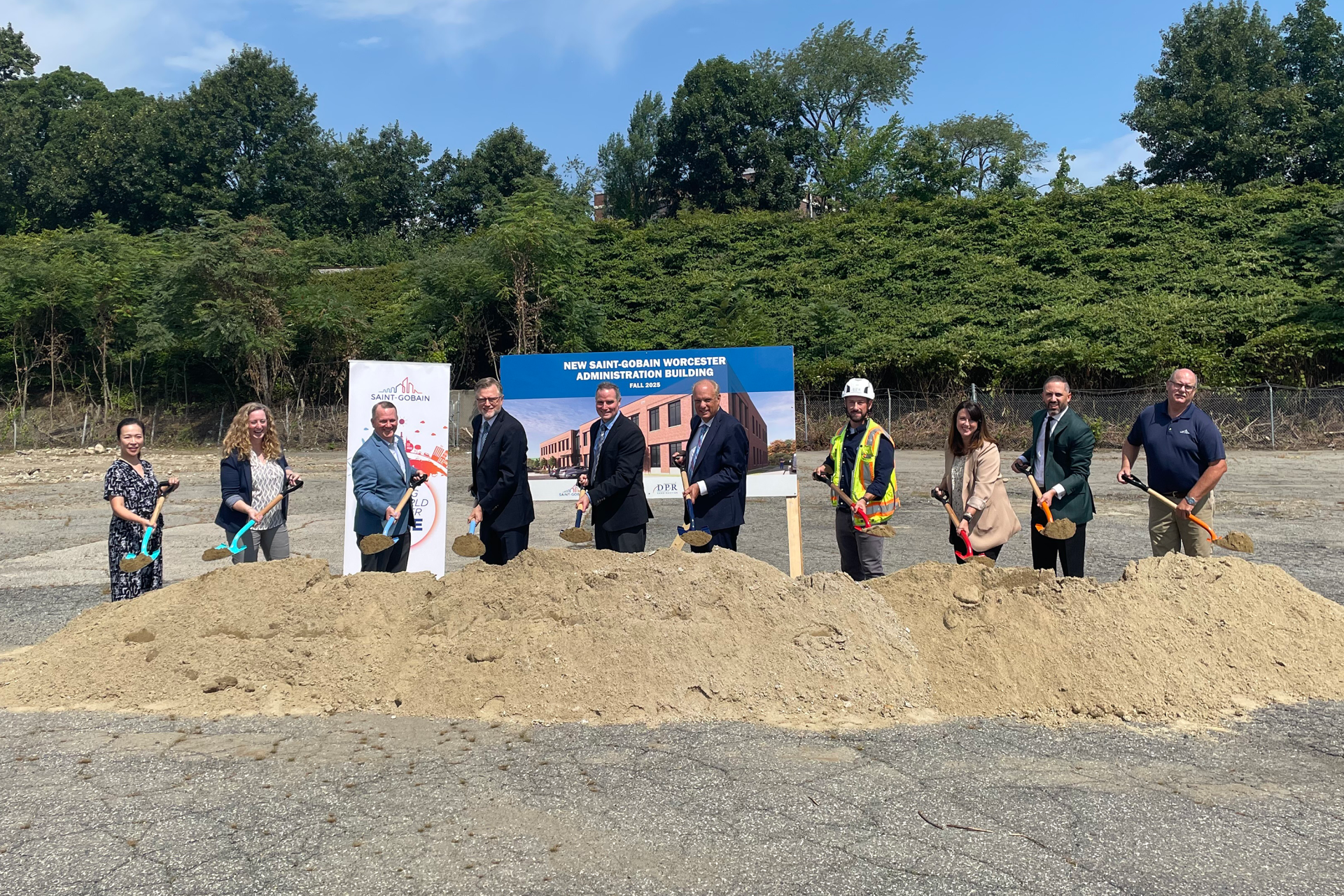 Saint-Gobain Breaks Ground on New Administration Building in Worcester, Massachusetts